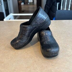 DANSKO CLOGS